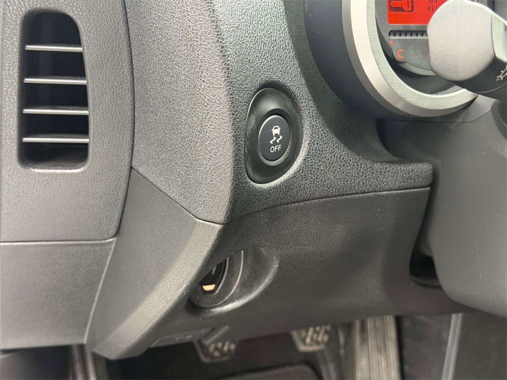 Used 2014 Nissan 370Z Coupe image 16