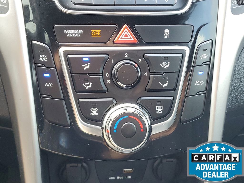 Used 2017 Hyundai Elantra GT image 24