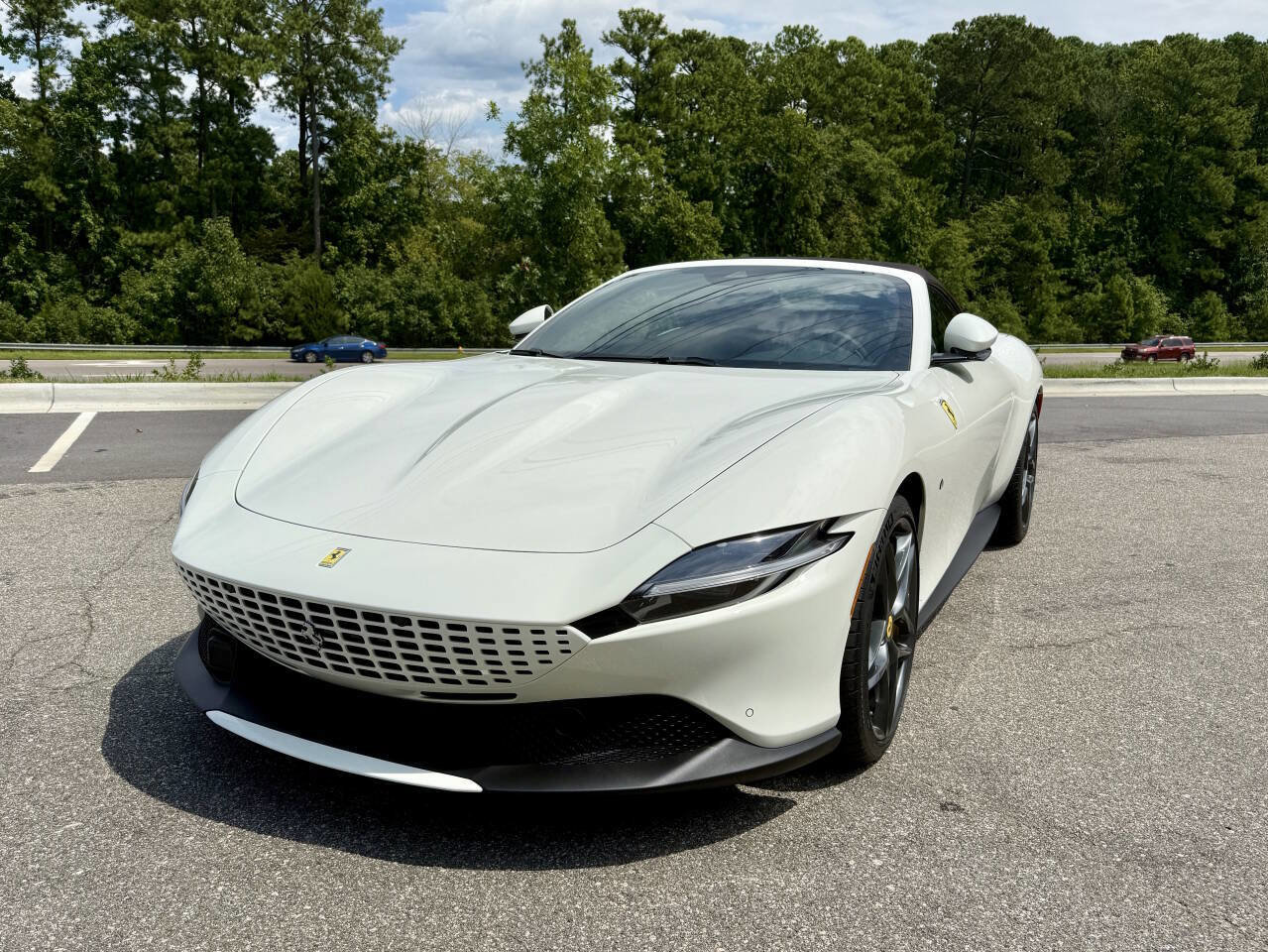 Used 2025 Ferrari Roma Spider image 5