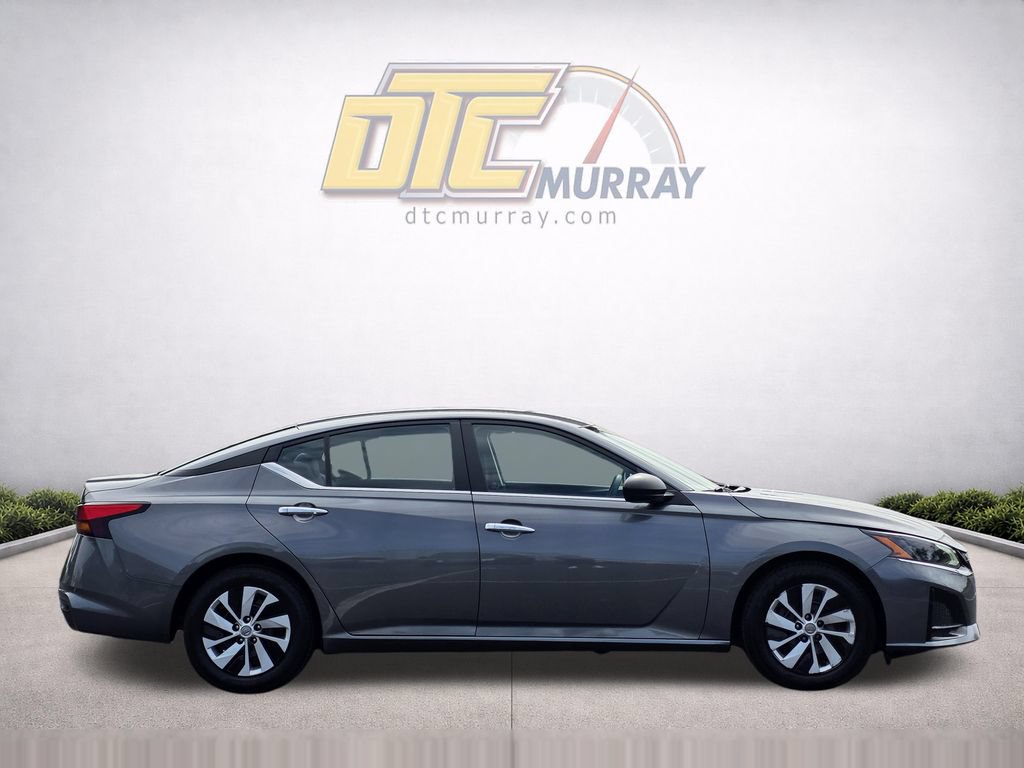 Used 2024 Nissan Altima 2.5 S FWD image 4