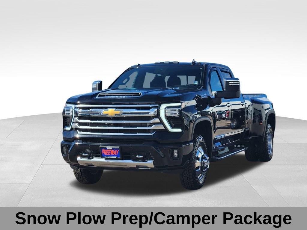 Used 2024 Chevrolet Silverado 3500 High Country w/ High Country Premium Package image 4