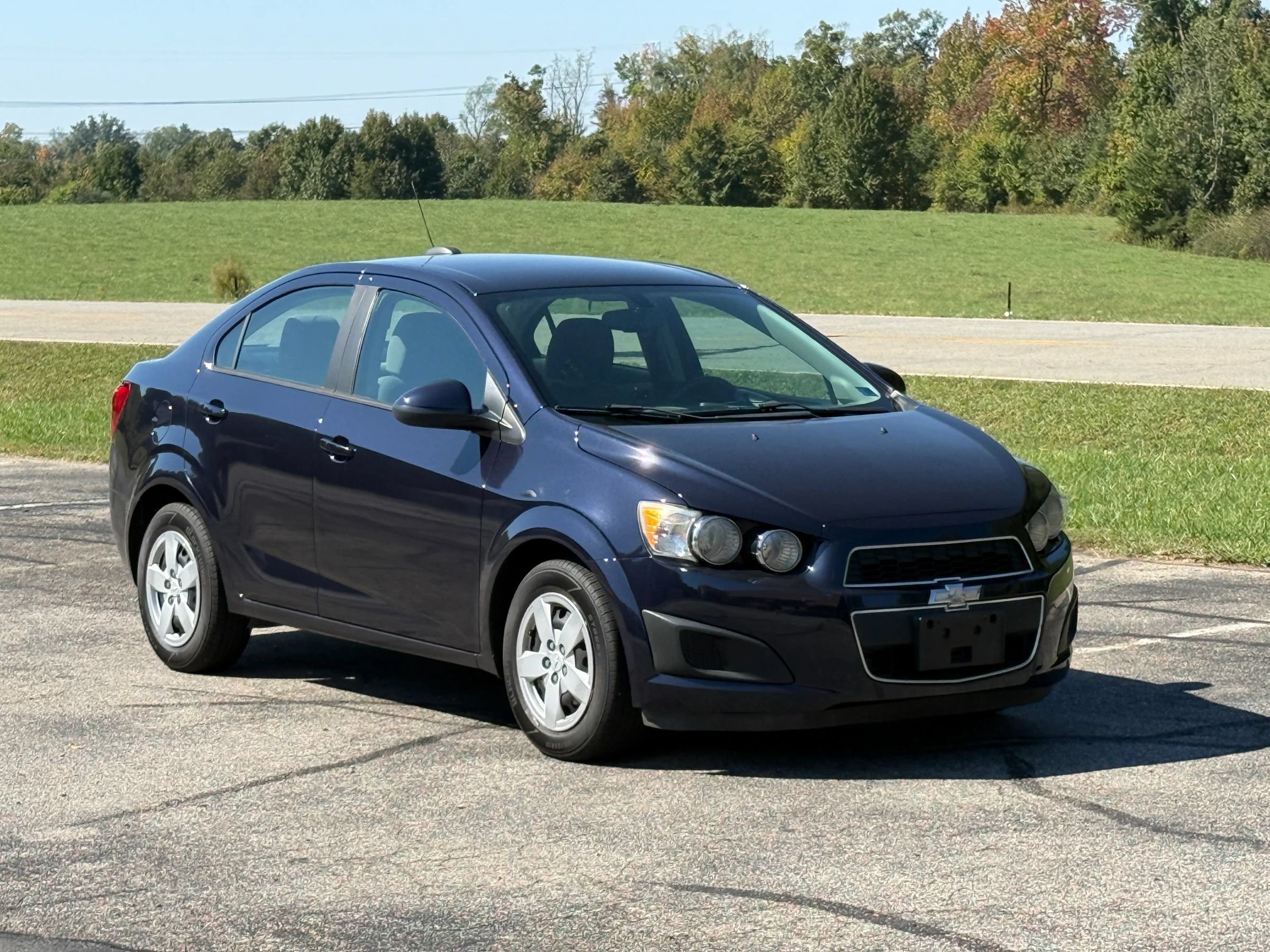 Used 2016 Chevrolet Sonic LS FWD image 1