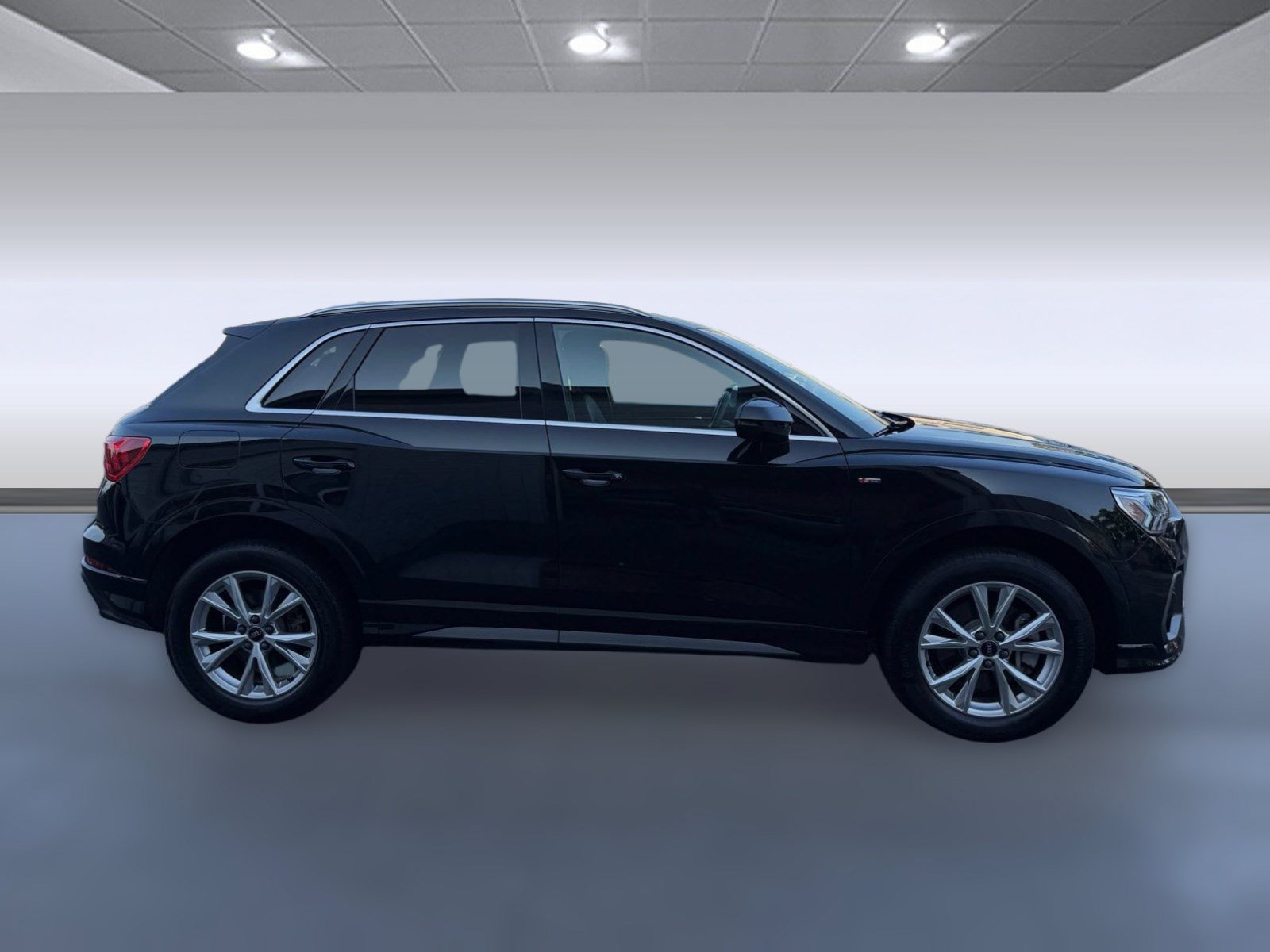 Used 2025 Audi Q3 2.0T Premium AWD/4WD image 8