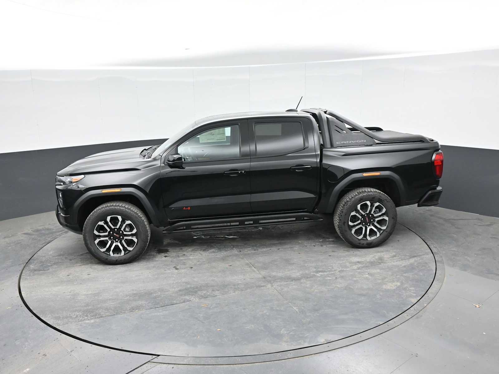 New 2025 GMC Canyon AT4 w/ Nightfall Edition image 29