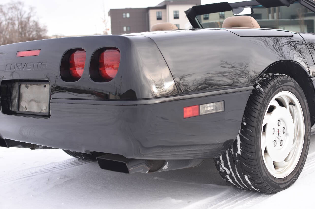 Used 1994 Chevrolet Corvette Convertible image 20