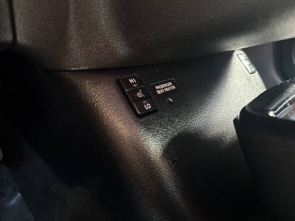 Used 2019 Toyota Prius Prime Advanced FWD image 26