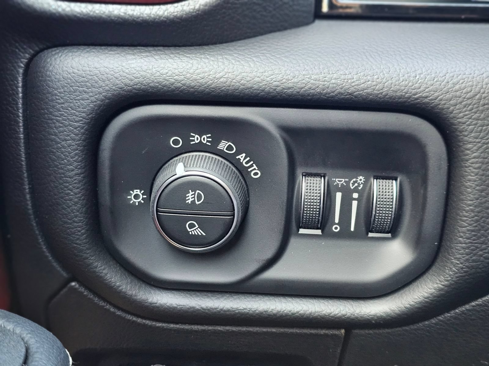 New 2026 RAM 1500 Rebel w/ Rebel Level 2 Equipment Group AWD/4WD image 18