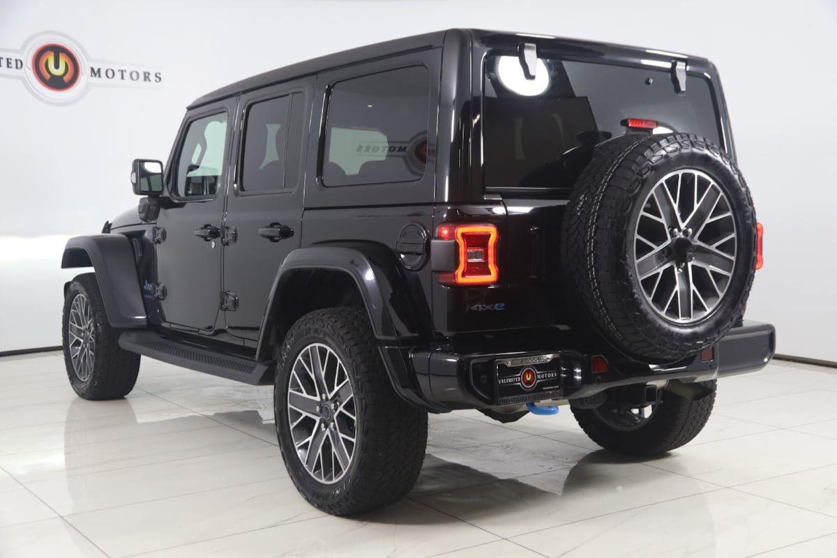 Used 2024 Jeep Wrangler High Altitude AWD/4WD image 4