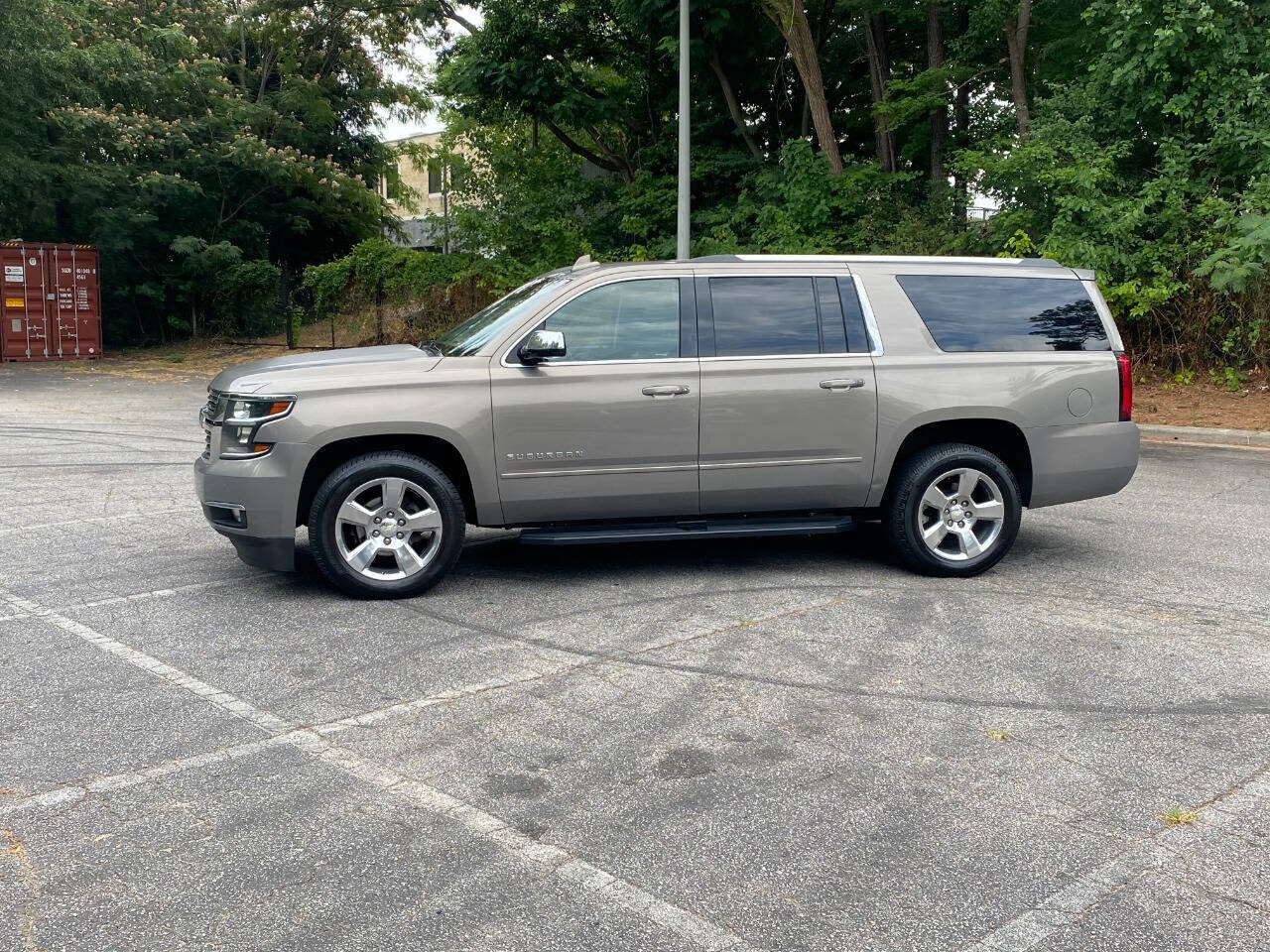 Used 2017 Chevrolet Suburban Premier RWD image 8