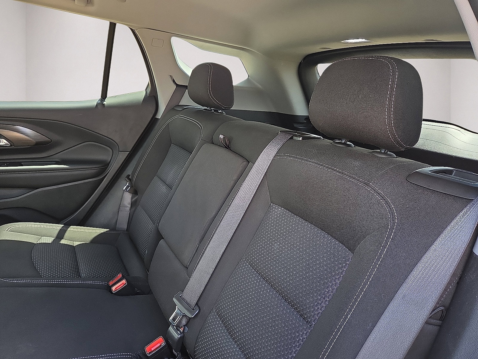 Used 2024 GMC Terrain SLE FWD image 20
