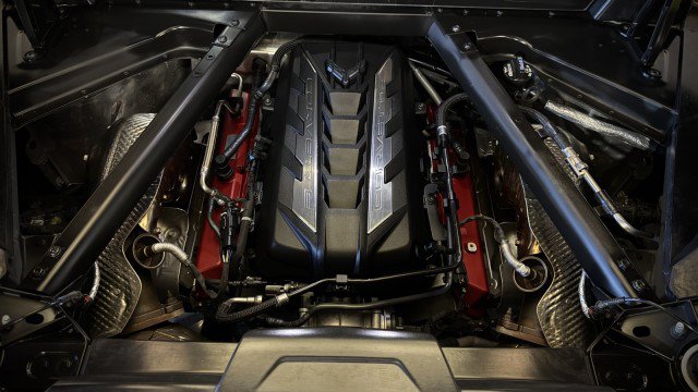 Used 2024 Chevrolet Corvette Stingray Premium Cpe w/ Z51 Performance Package RWD image 31