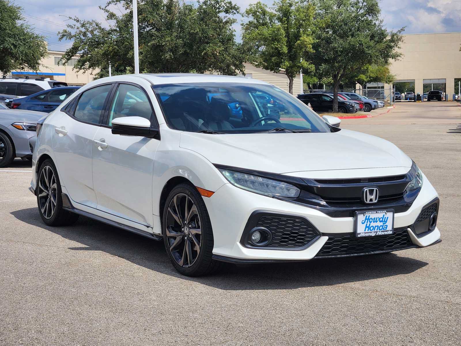 Used 2019 Honda Civic Sport Touring image 3