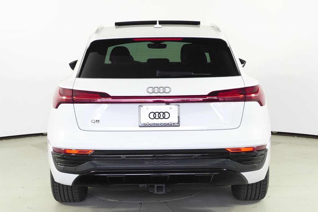 Used 2024 Audi Q8 e-tron Premium AWD/4WD image 8