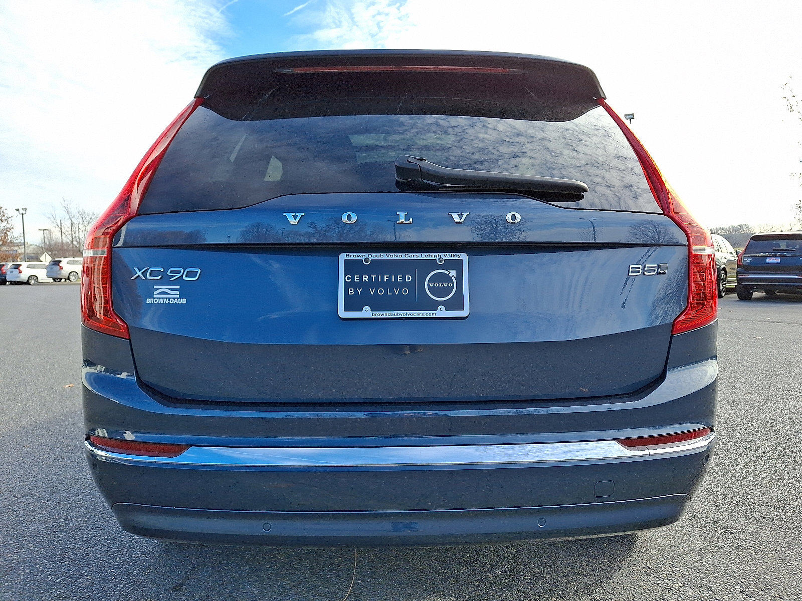 Used 2023 Volvo XC90 B5 Plus w/ Protection Package image 5