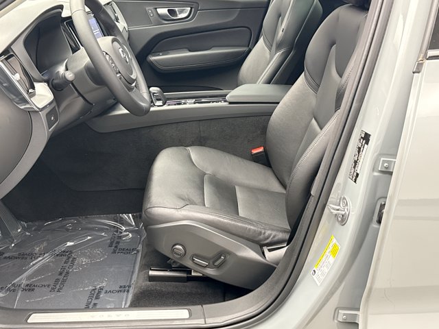 Used 2024 Volvo XC60 B5 Core w/ Climate Package AWD/4WD image 11