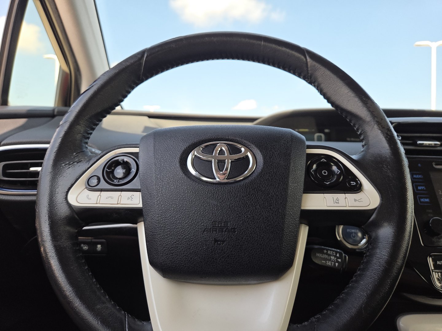 Used 2018 Toyota Prius Three Touring FWD image 25