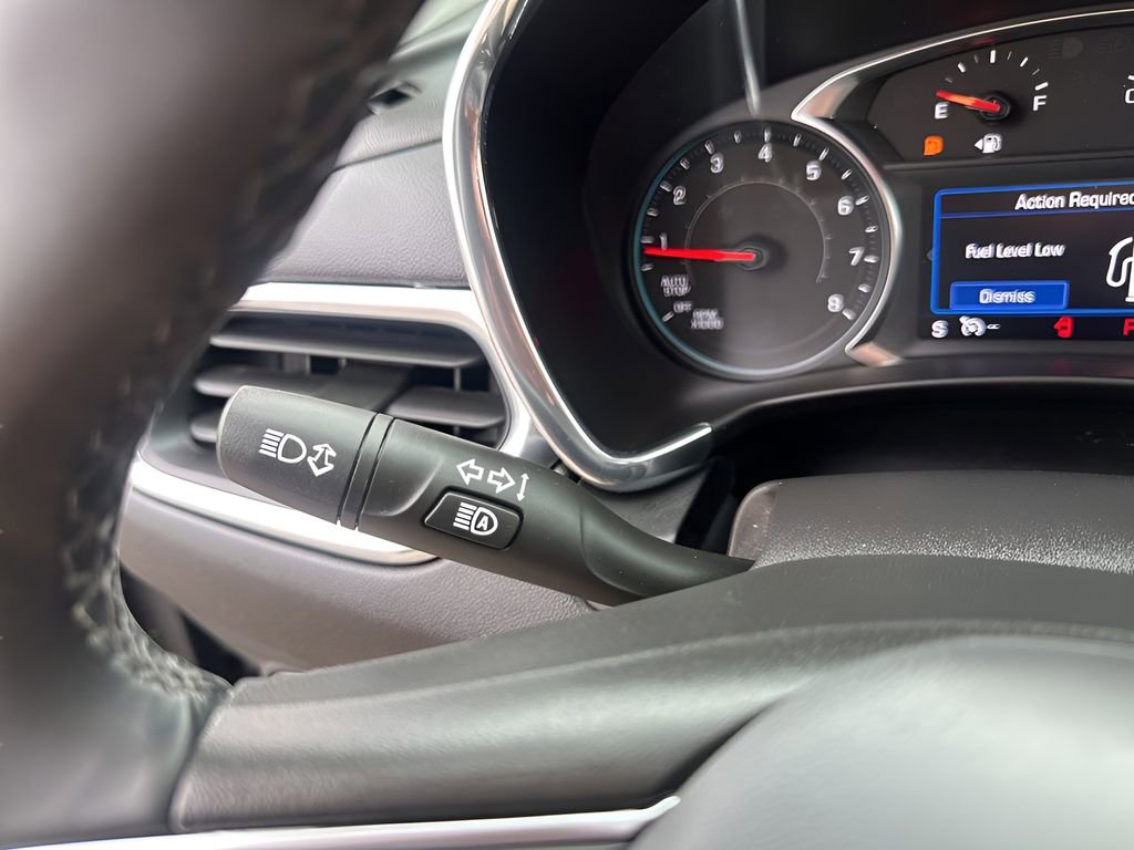 Used 2023 Chevrolet Equinox LT image 32