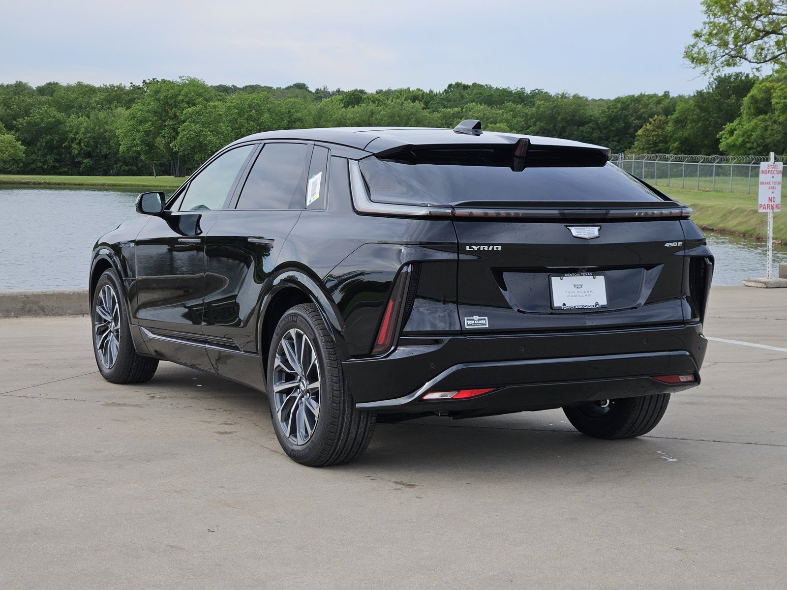 New 2026 Cadillac Lyriq Sport w/ LPO, Floor Liner Package RWD image 4