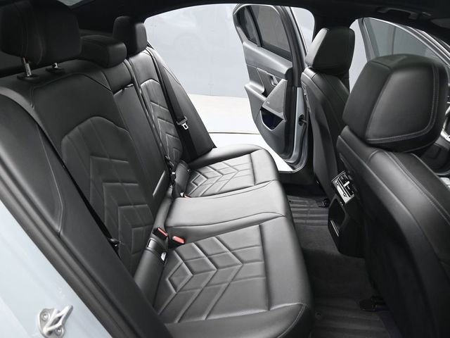 Used 2024 BMW i5 eDrive40i w/ M Sport Package RWD image 16