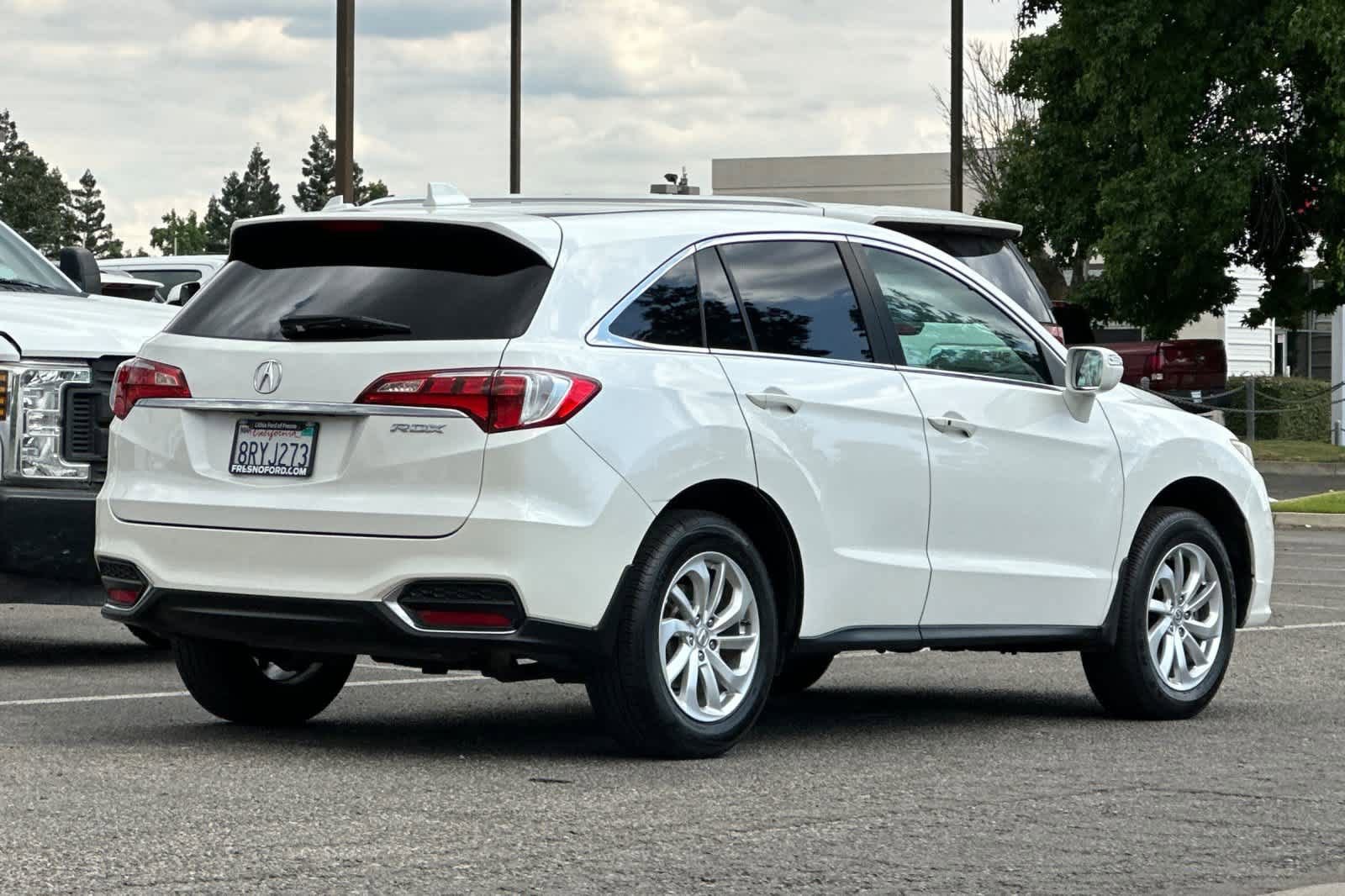 Used 2017 Acura RDX FWD image 2