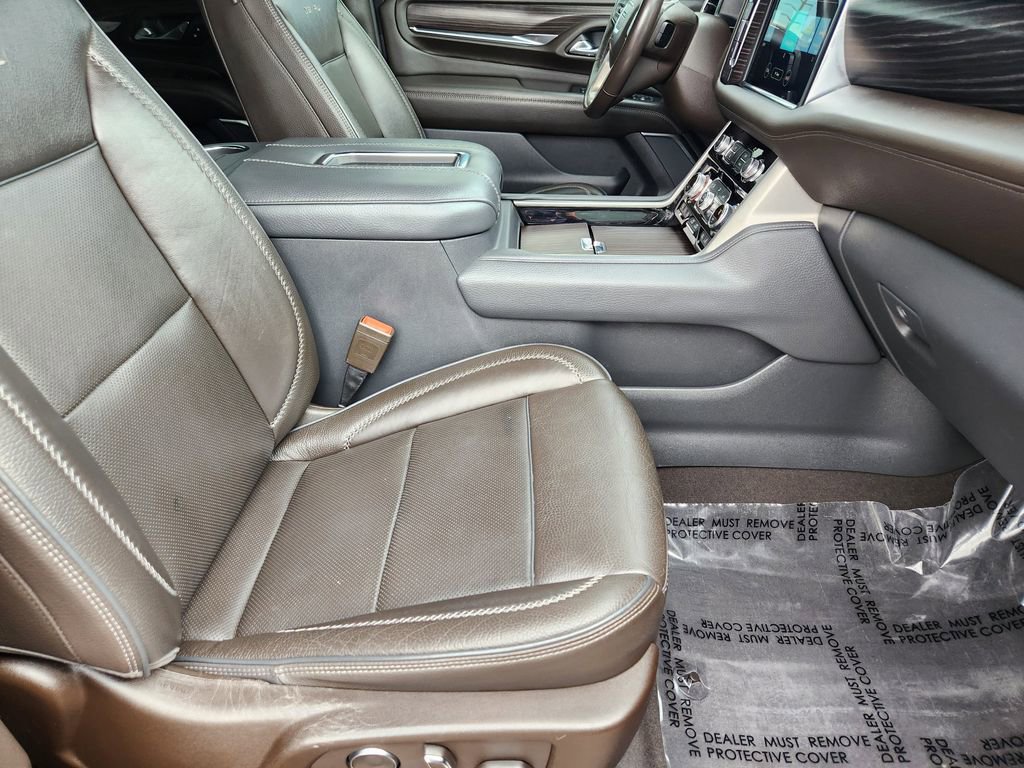 Used 2021 GMC Yukon Denali w/ Advanced Technology Package image 4