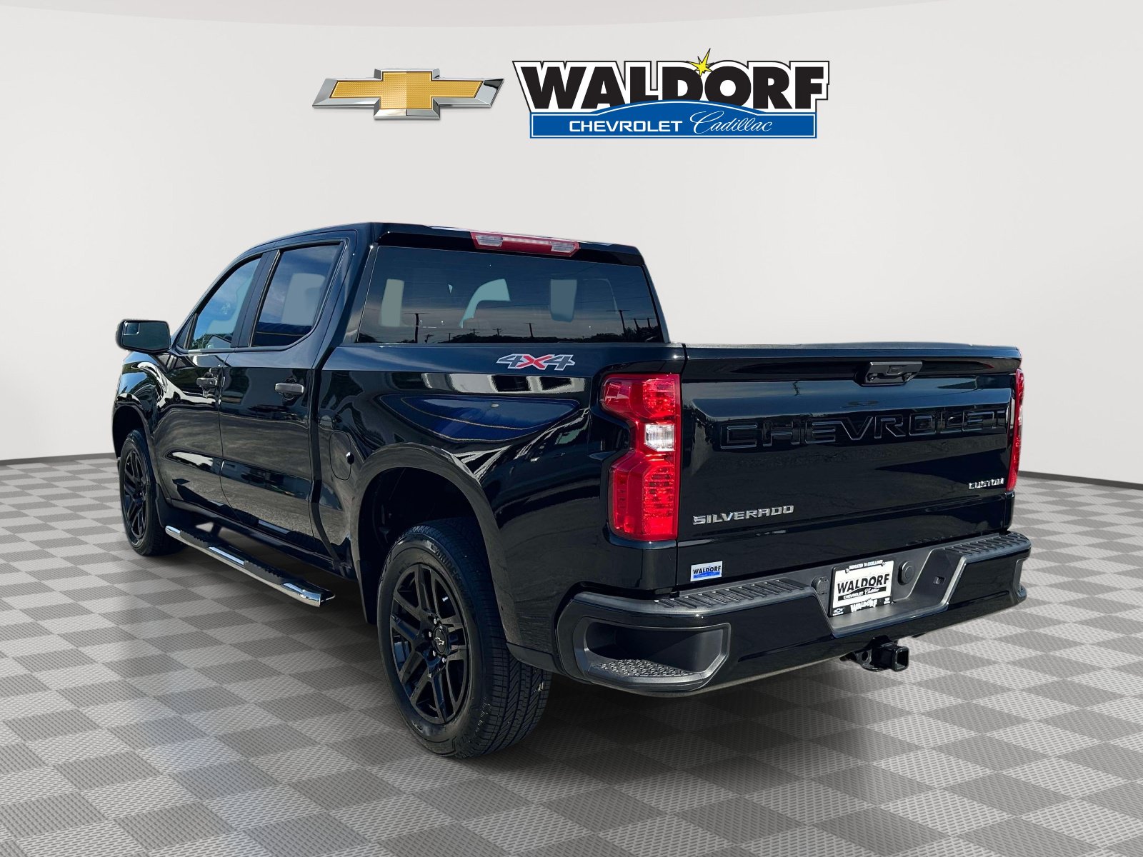 Used 2023 Chevrolet Silverado 1500 Custom AWD/4WD image 4