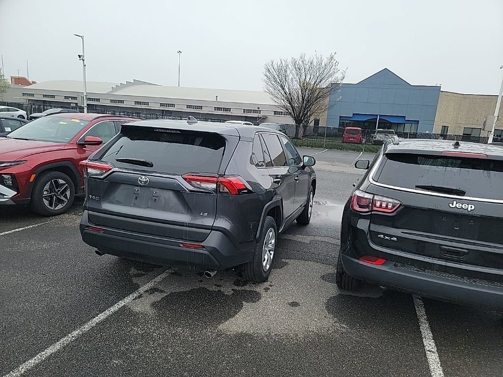 Used 2025 Toyota RAV4 LE image 7
