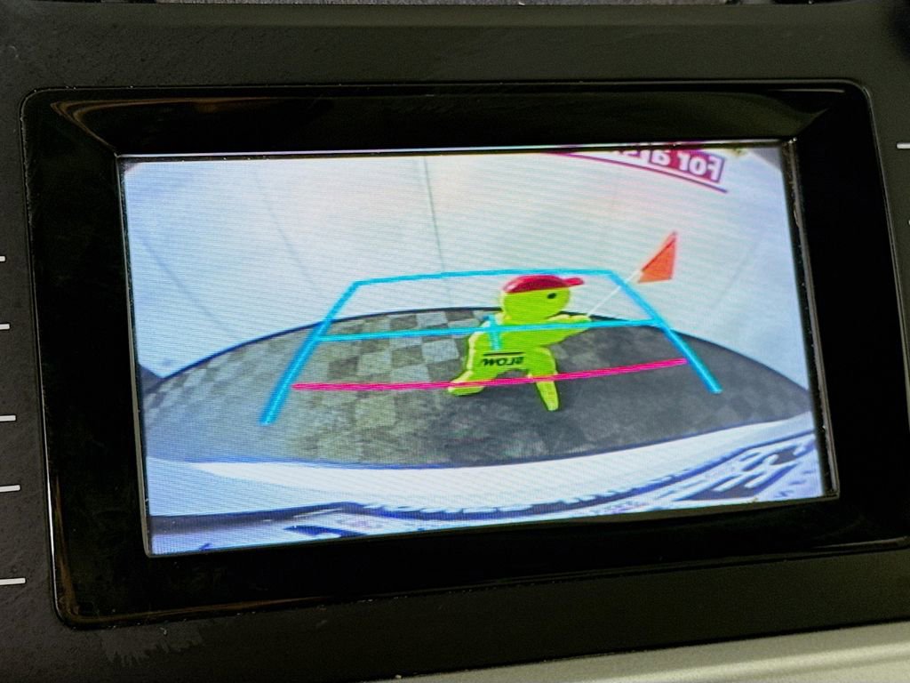 Used 2016 Toyota Highlander LE image 5