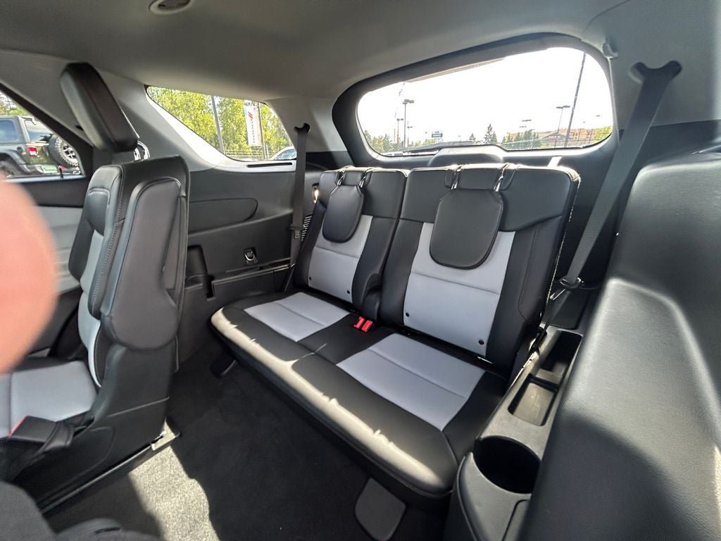 Used 2023 Ford Explorer XLT w/ Equipment Group 202A AWD/4WD image 33