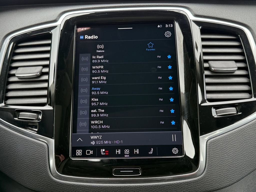 Used 2023 Volvo XC90 B6 Plus w/ Protection Package Premier image 14