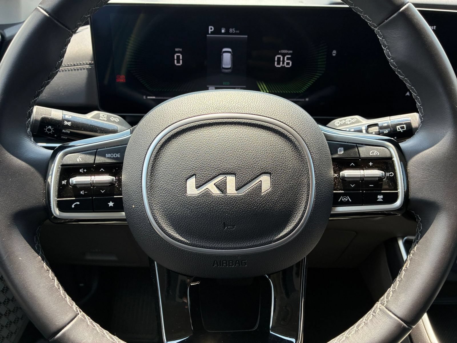Used 2026 Kia Carnival FWD image 24