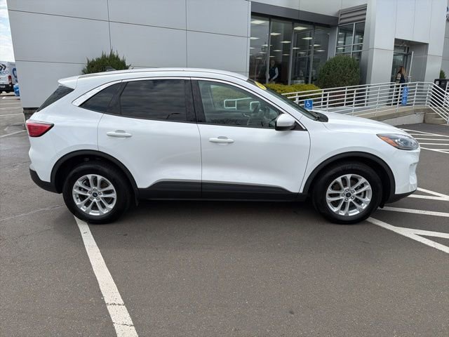 Used 2020 Ford Escape SE image 9