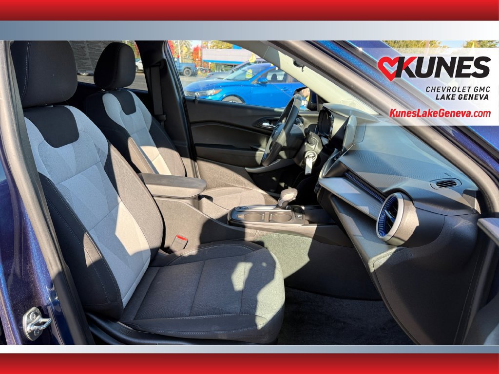 Used 2024 Chevrolet Trax LS w/ LS Convenience Package FWD image 37