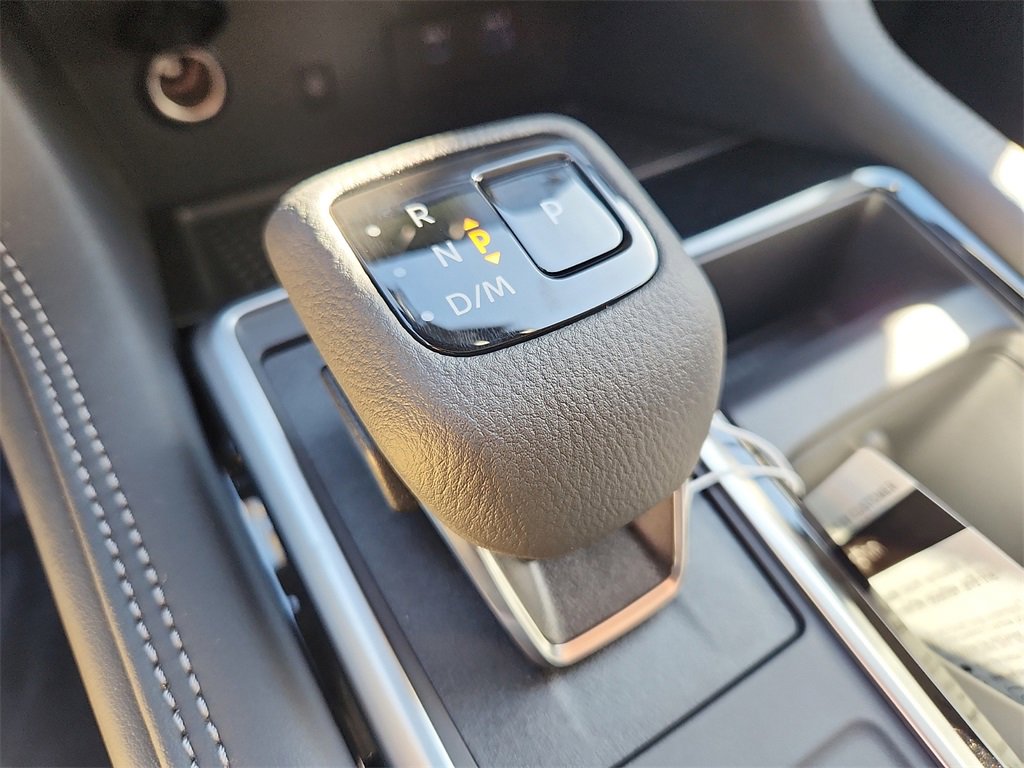 New 2025 Nissan Pathfinder Platinum image 7