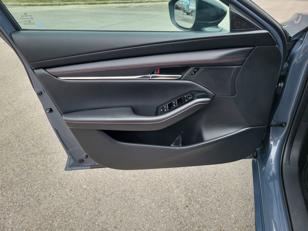 Used 2024 MAZDA MAZDA3 s image 27