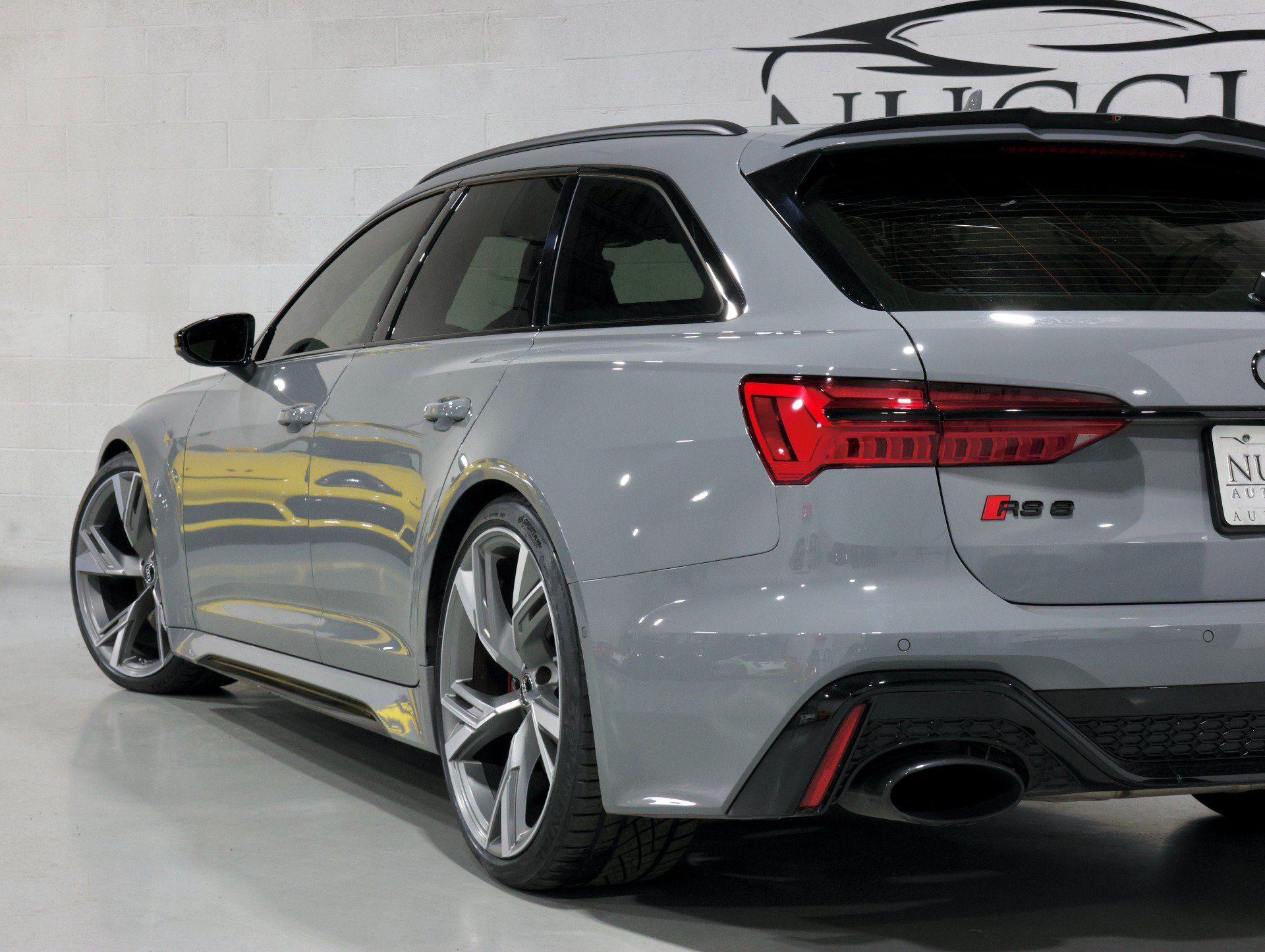 Used 2021 Audi RS 6 AWD/4WD image 16