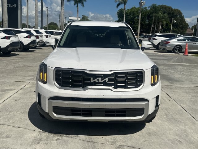 Certified 2024 Kia Telluride S FWD image 3