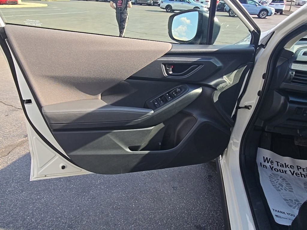 Used 2025 Subaru Crosstrek 2.0i Premium image 23