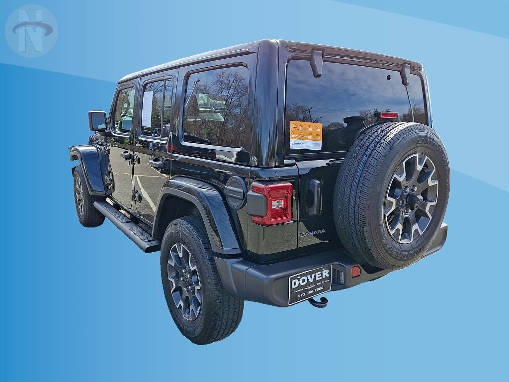 Certified 2025 Jeep Wrangler Sahara w/ Technology Group image 22