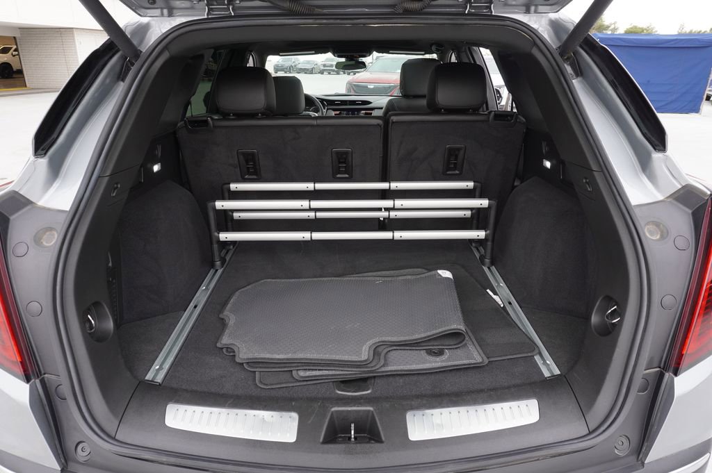 Certified 2025 Cadillac XT5 Premium Luxury image 8