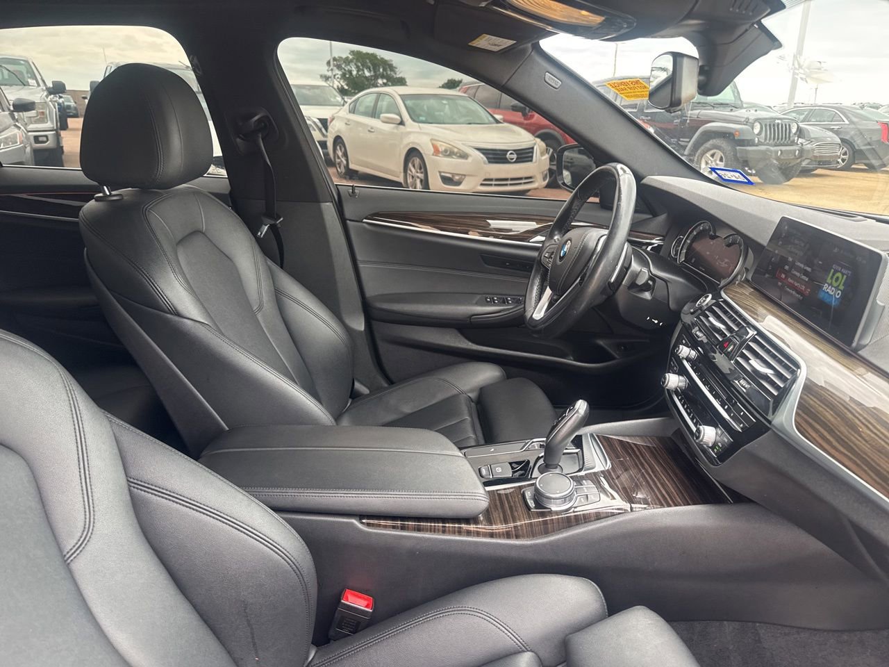 Used 2018 BMW 530i xDrive AWD/4WD image 28