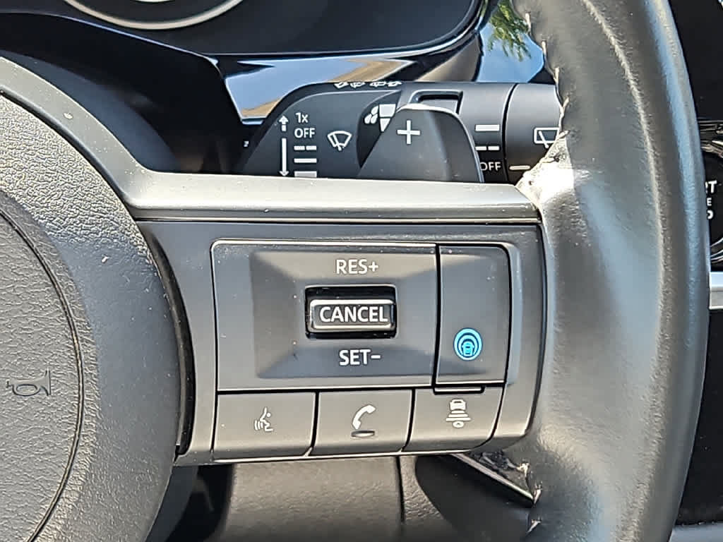 Used 2025 Nissan Pathfinder SV FWD image 20