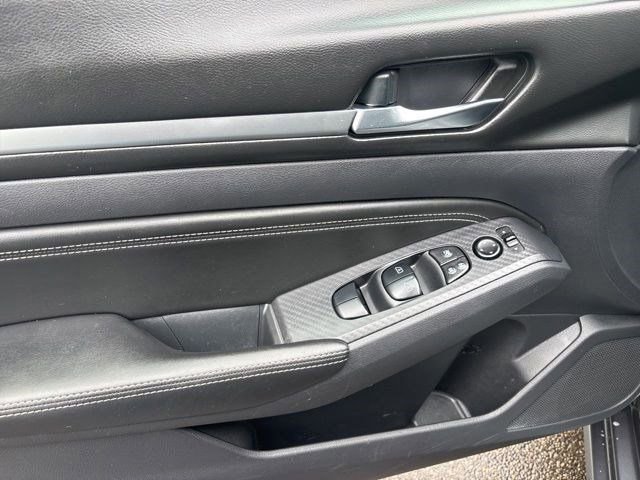 Used 2019 Nissan Altima 2.5 SL FWD image 13