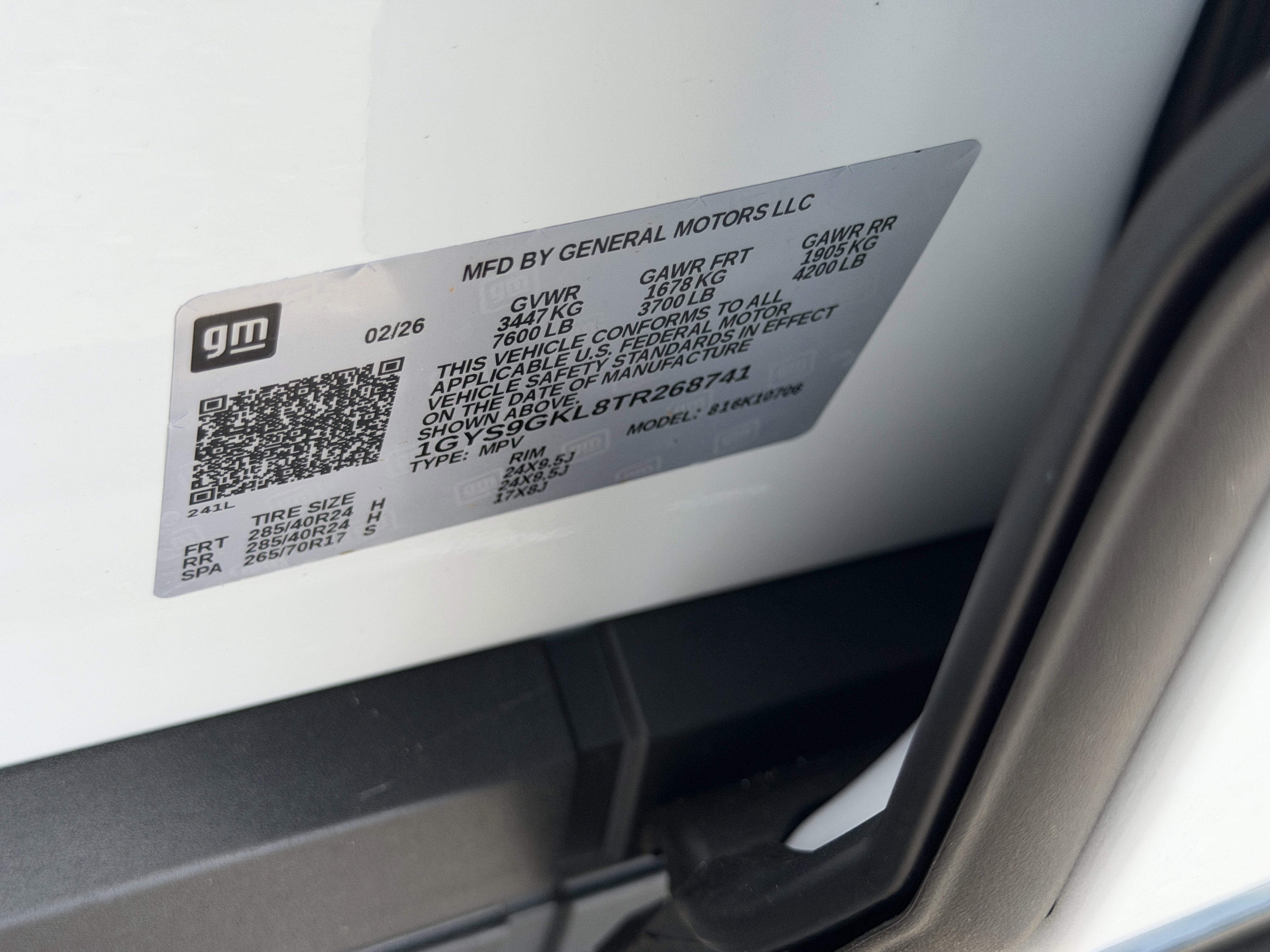 New 2026 Cadillac Escalade Platinum Sport w/ LPO, ONYX Package image 32