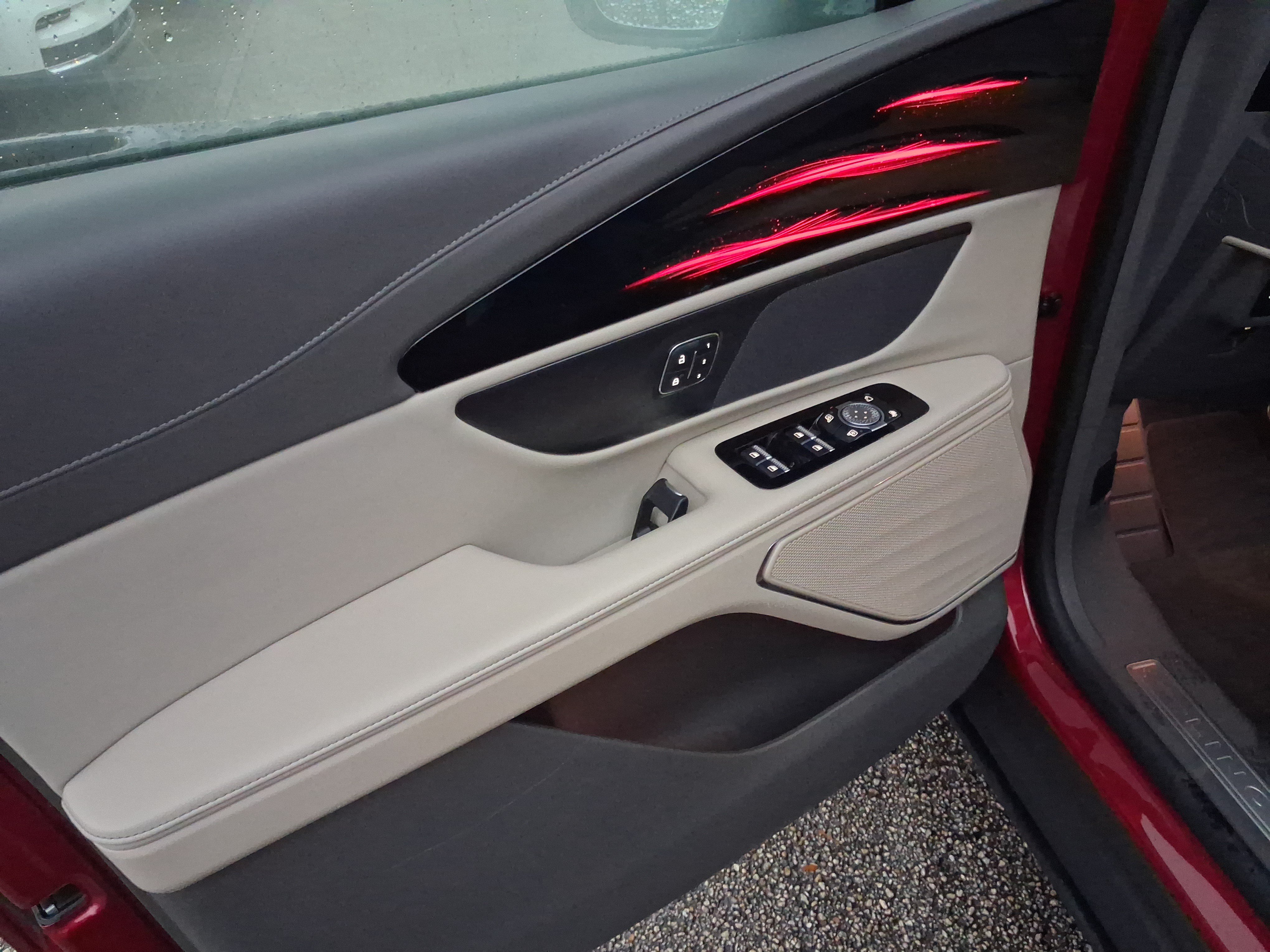 Certified 2024 Lincoln Nautilus Premier AWD/4WD image 13