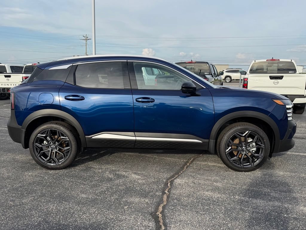 New 2026 Nissan Kicks SR FWD image 3