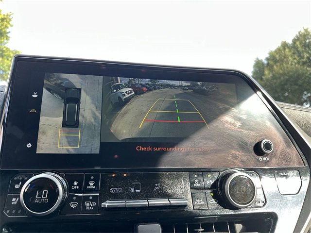 Used 2023 Toyota Highlander Limited image 25
