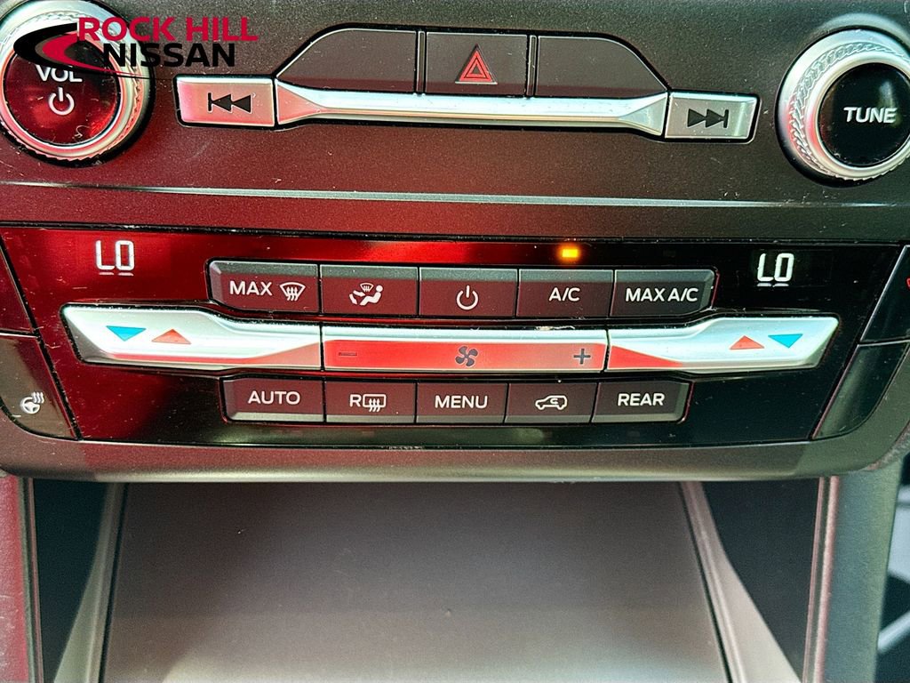 Used 2020 Ford Explorer XLT w/ Equipment Group 202A image 16