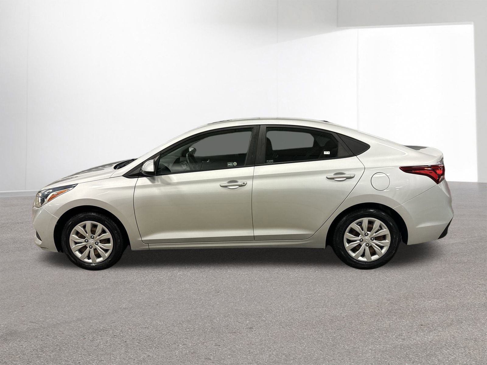 Used 2018 Hyundai Accent SE image 28
