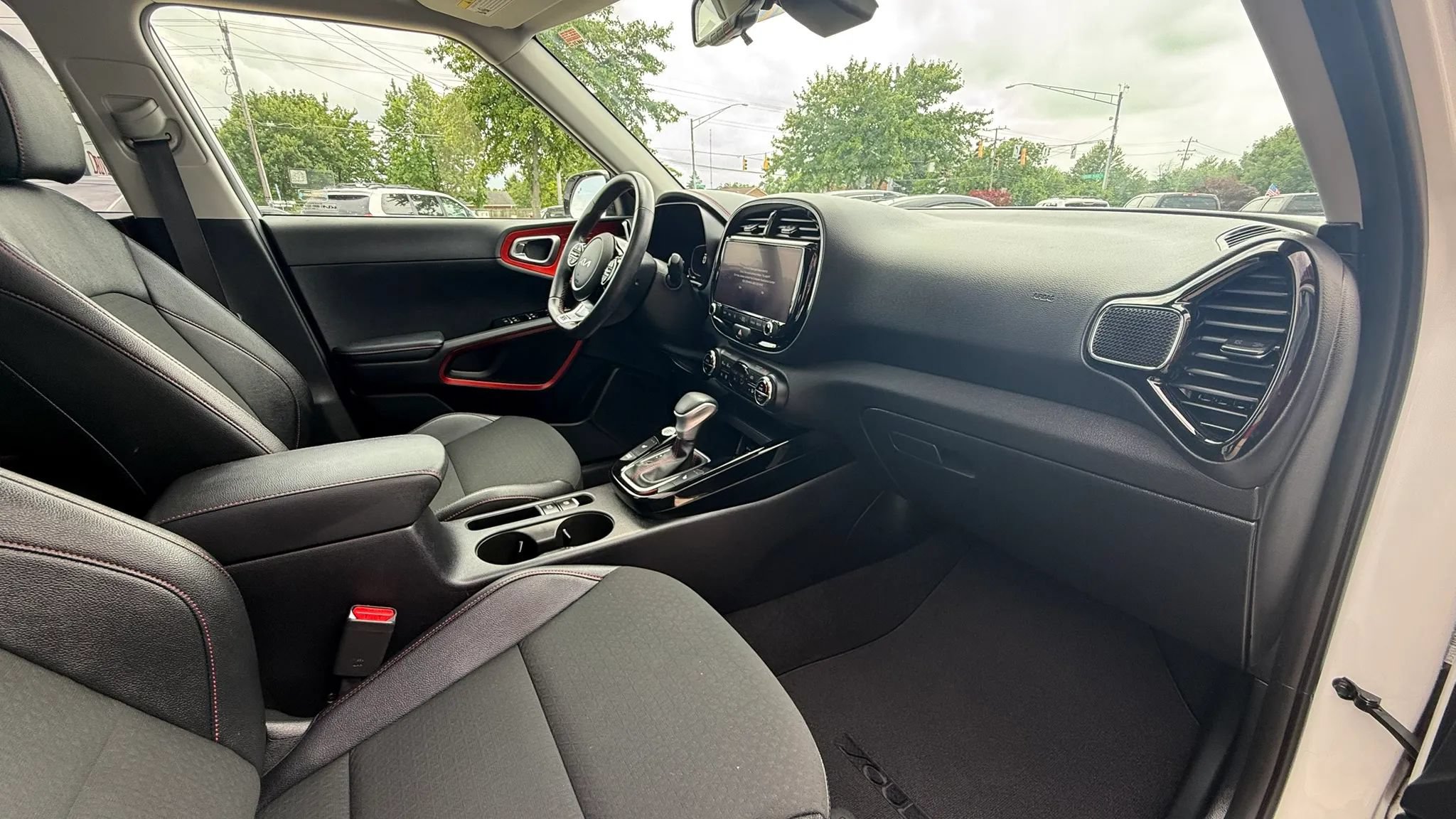 Used 2023 Kia Soul GT-Line w/ GT-Line Technology Package FWD image 12